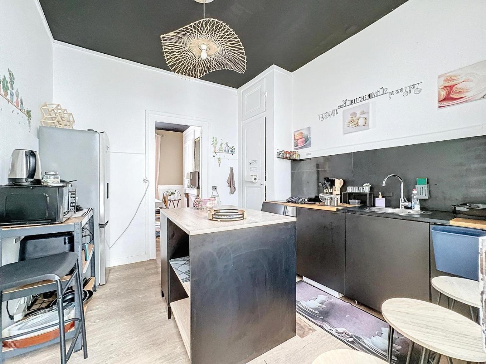 A1 Champagne Residence - 200 M2 14 Personnes 2 Toilets 4 Showers - Hyper Centre - Chalons En Champagne Dış mekan fotoğraf