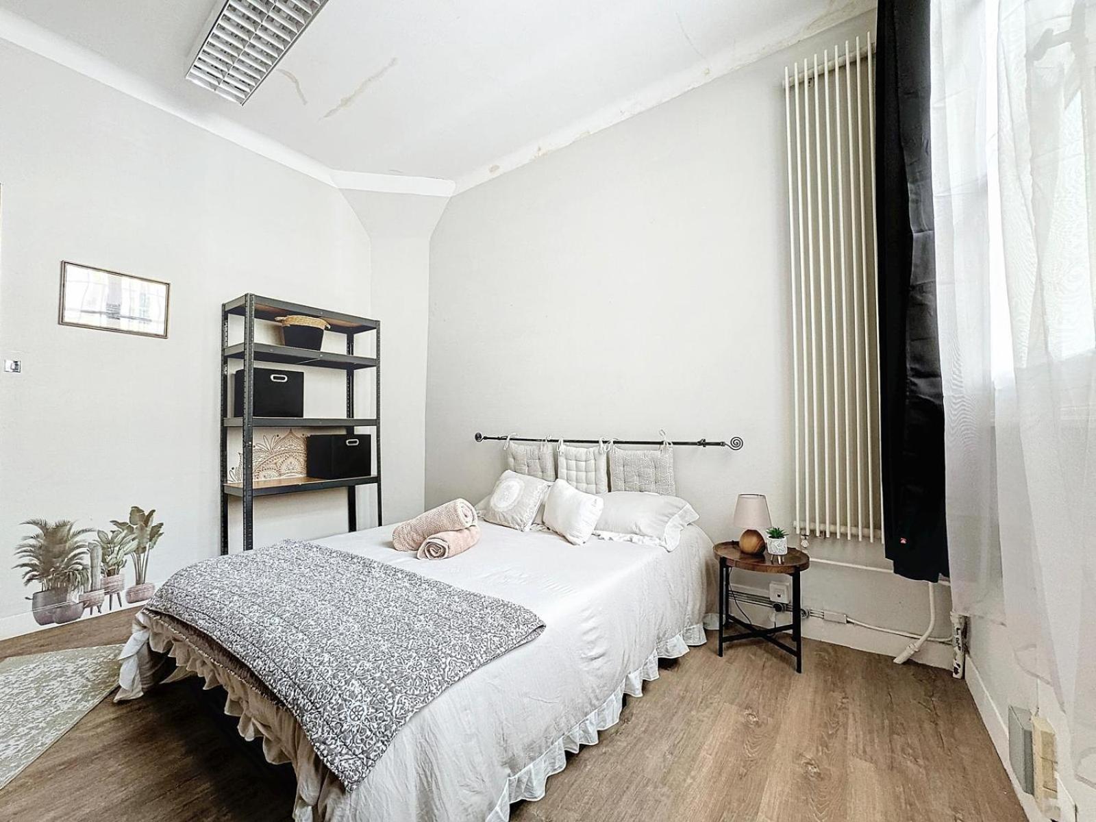 A1 Champagne Residence - 200 M2 14 Personnes 2 Toilets 4 Showers - Hyper Centre - Chalons En Champagne Dış mekan fotoğraf